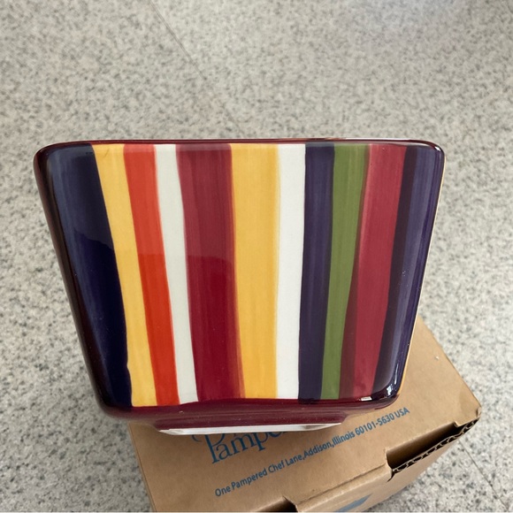 NIB The Pampered Chef Simple Additions Striped Small Bowl - Picture 4 of 7